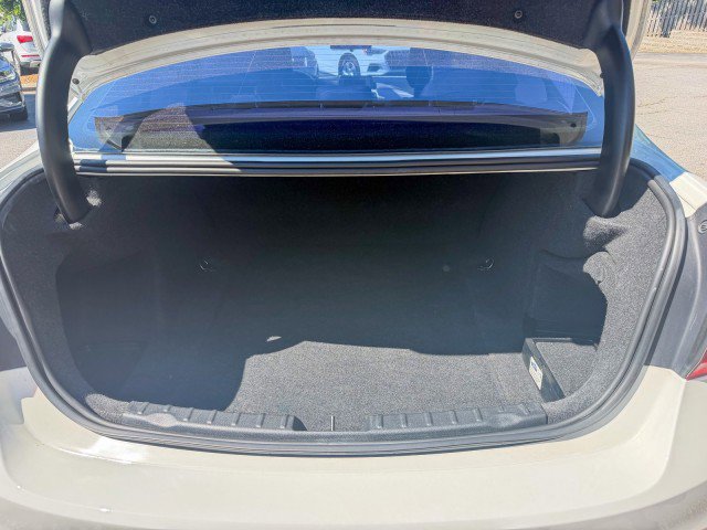 Used 2016 BMW 320i Sedan RWD image 12