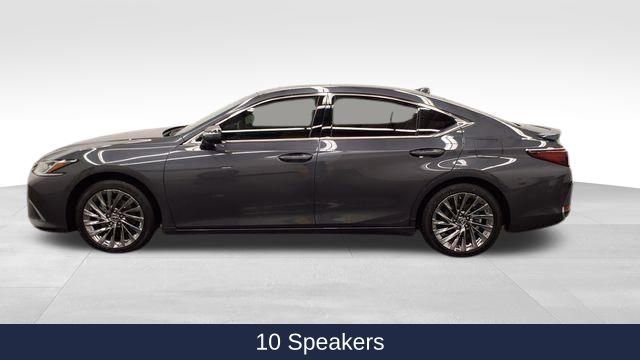 Used 2025 Lexus ES 300h w/ Technology Package image 4