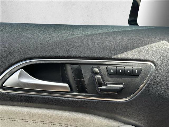 Used 2017 Mercedes-Benz GLA 250 image 17