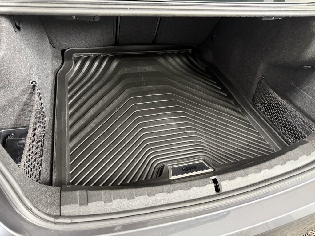 Used 2021 BMW 330i xDrive Sedan w/ Premium Package image 14