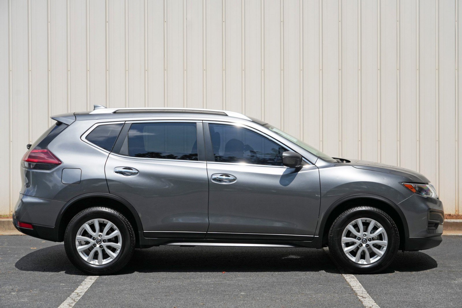 Used 2020 Nissan Rogue SV AWD/4WD image 48