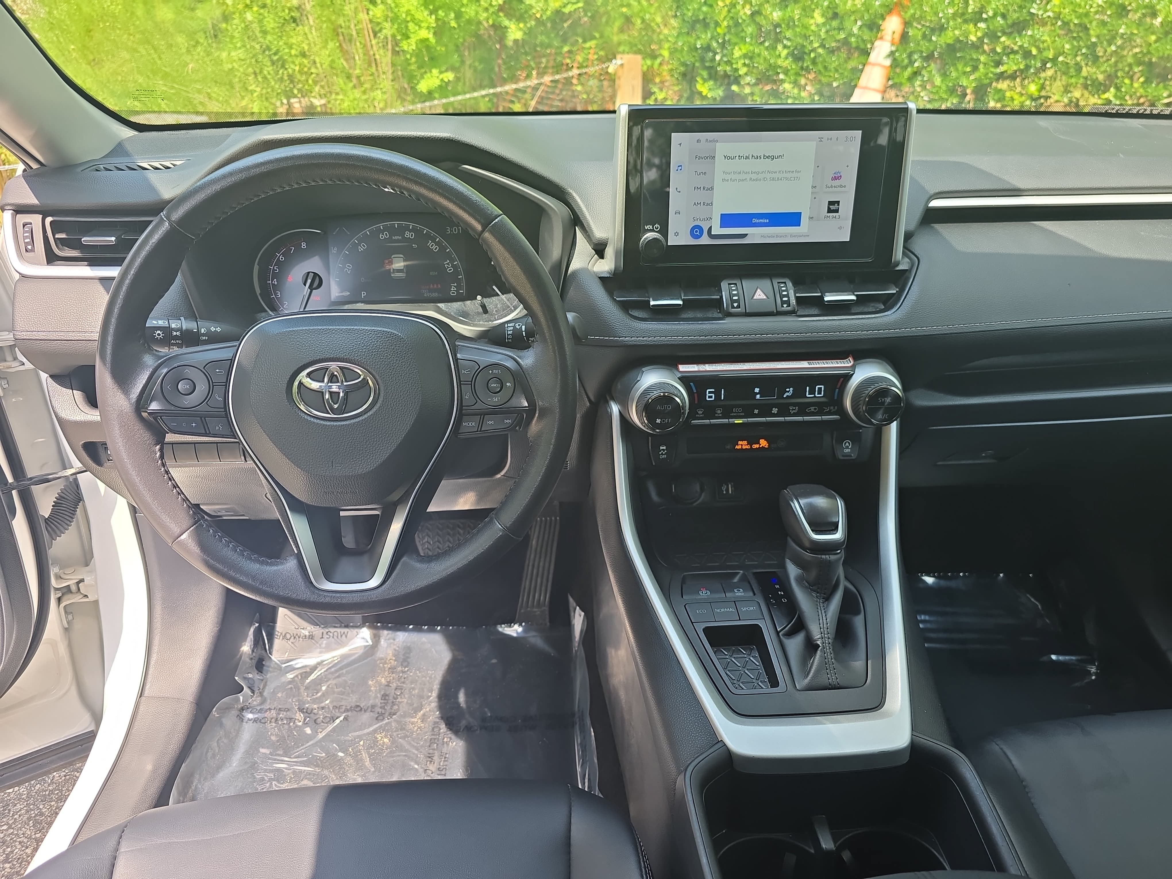 Used 2025 Toyota RAV4 XLE Premium FWD image 17