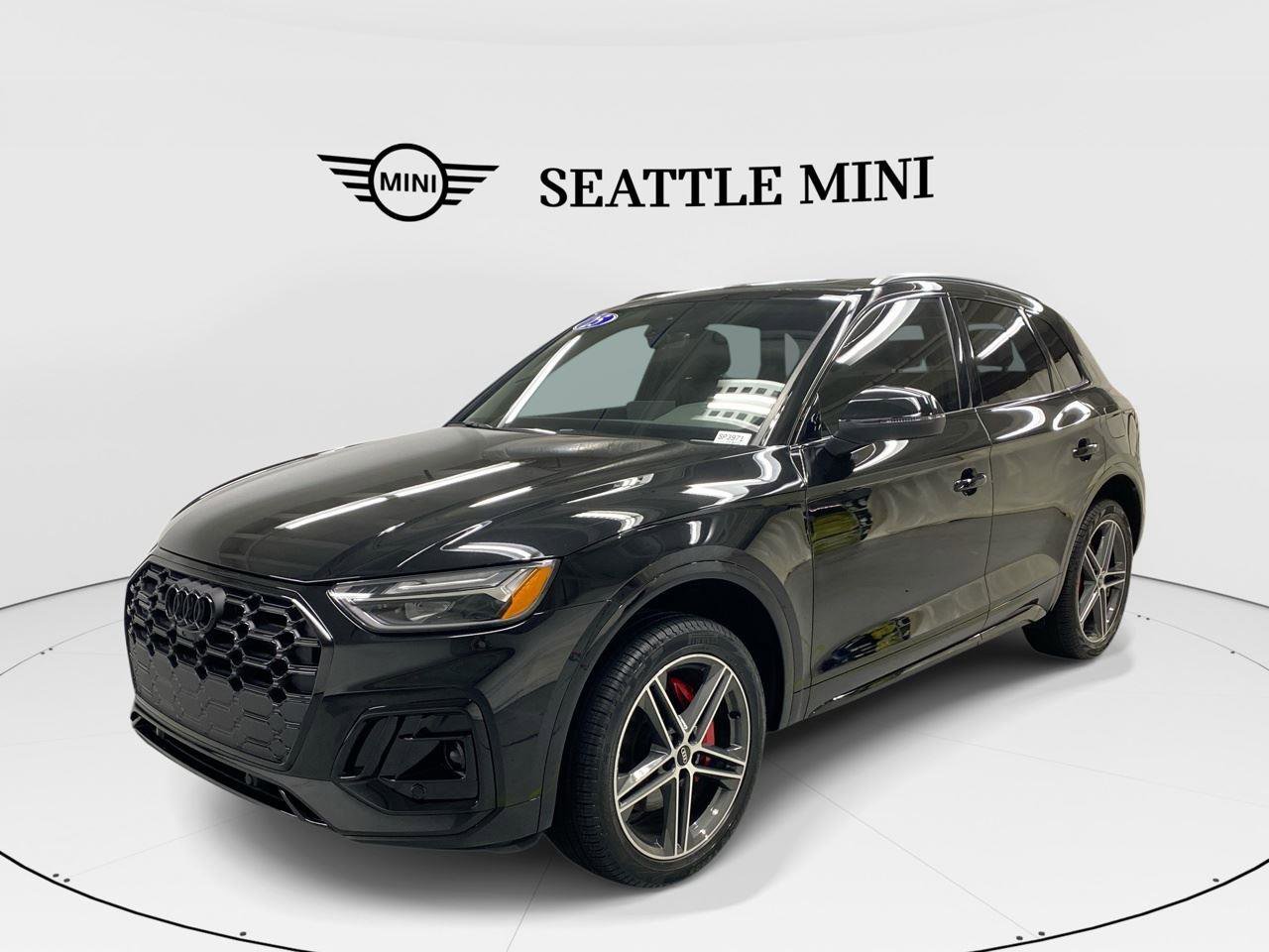 Used 2025 Audi Q5 e Premium Plus