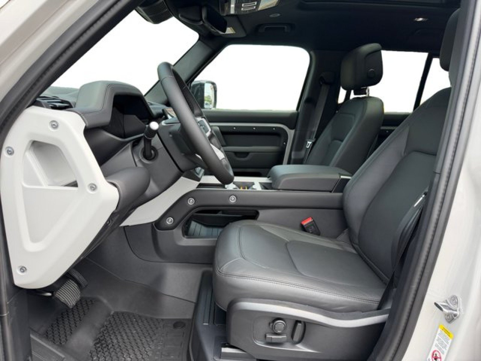 New 2026 Land Rover Defender 110 X-Dynamic SE AWD/4WD image 10
