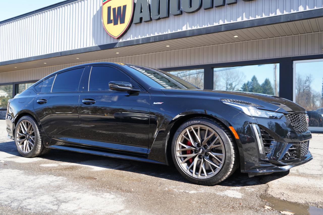 Used 2023 Cadillac CT5 V Blackwing w/ LPO, Bronce Accent Package RWD image 3