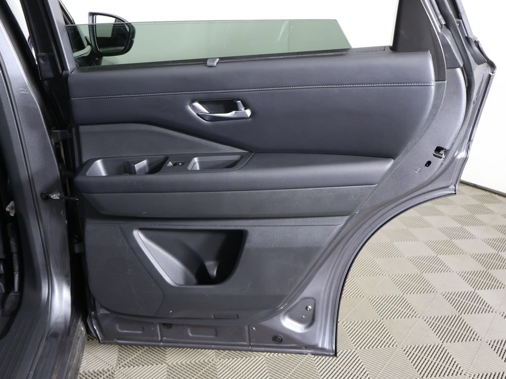 Used 2023 Nissan Pathfinder SL w/ SL Premium Package image 31