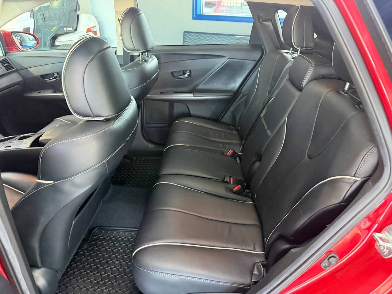 Used 2013 Toyota Venza LE AWD/4WD image 18