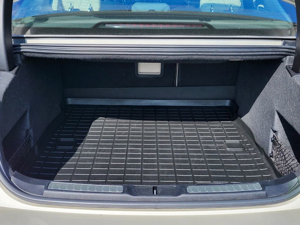 Used 2017 Lincoln Continental Select w/ Climate Package image 30