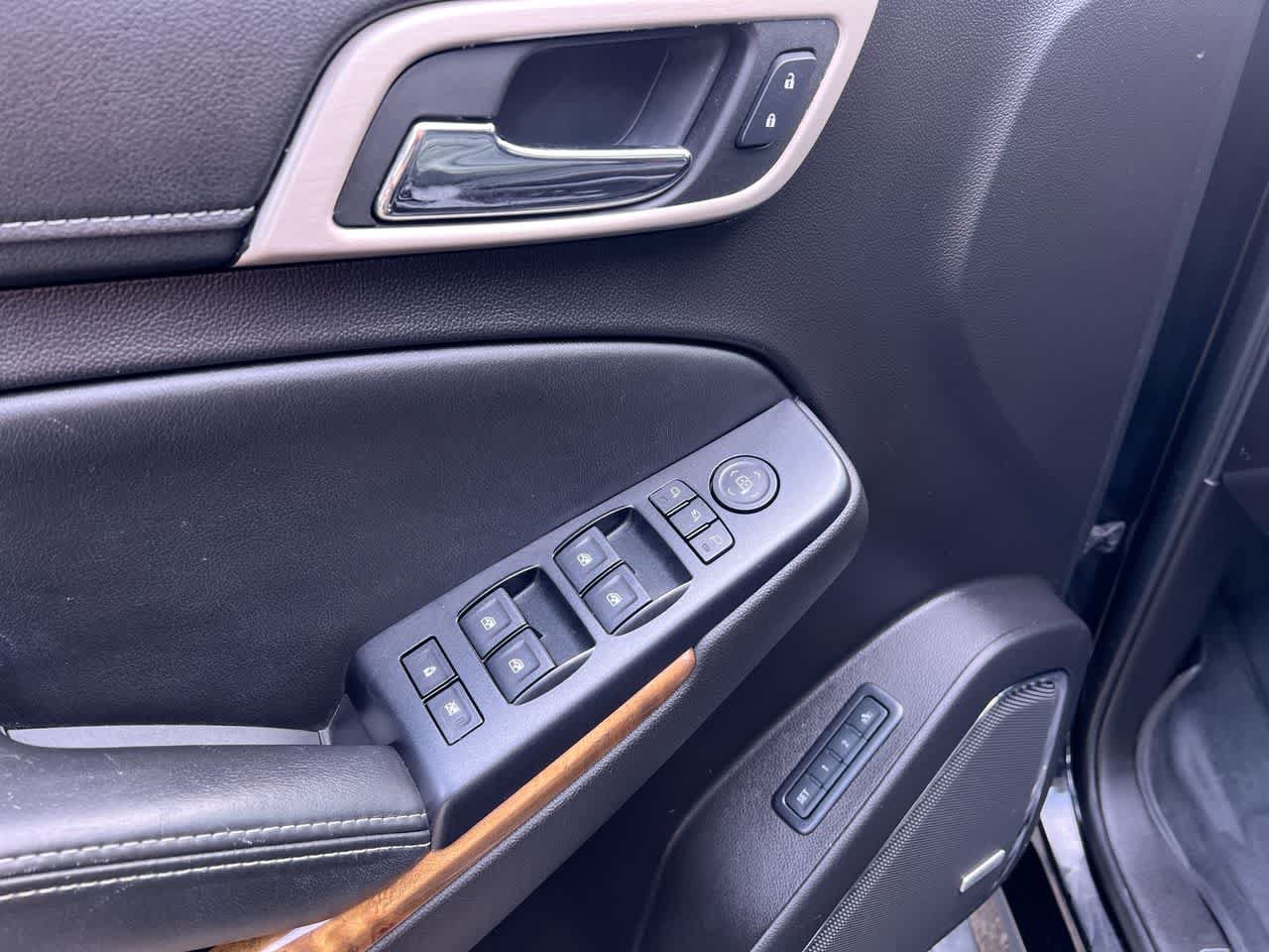 Used 2015 GMC Yukon Denali AWD/4WD image 13