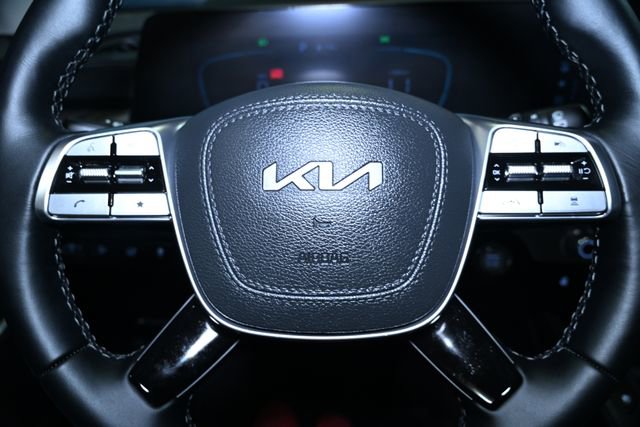 Used 2025 Kia Telluride EX w/ EX Captain's Chair Package image 36