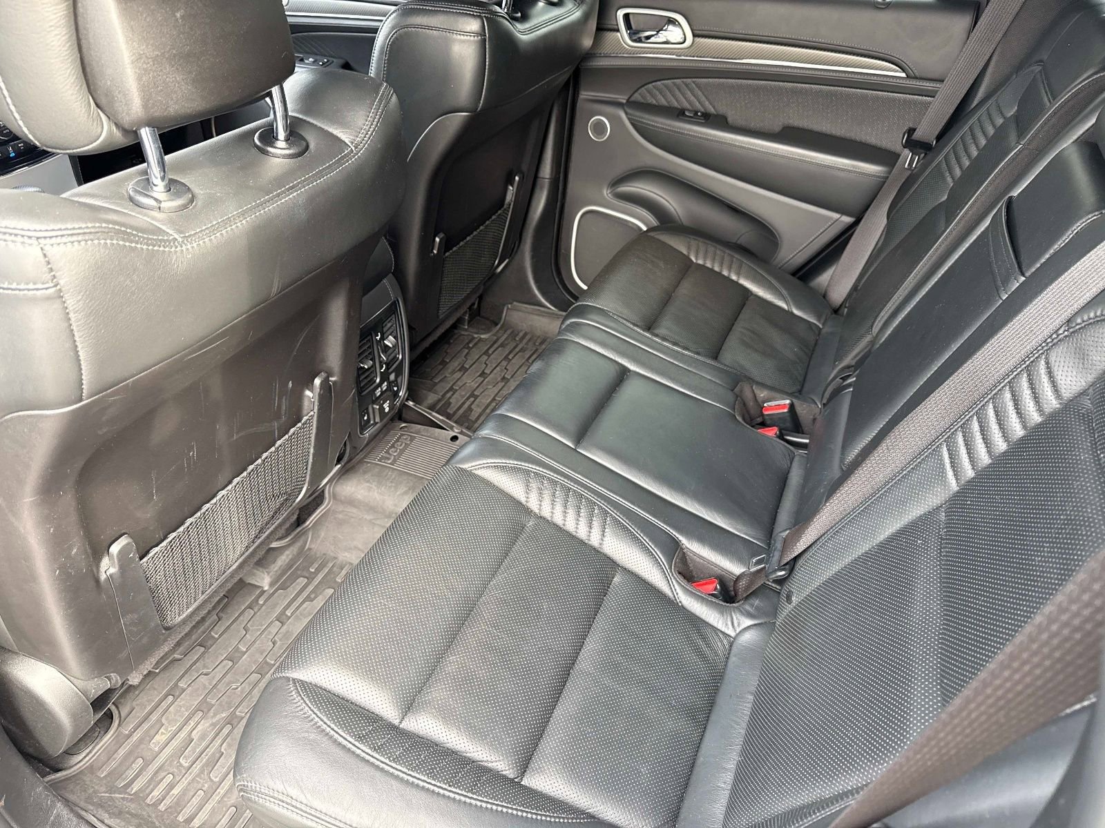 Used 2021 Jeep Grand Cherokee SRT image 14