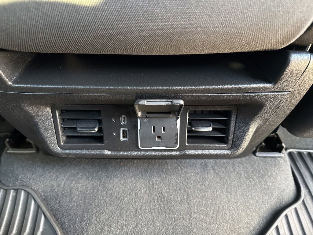 Certified 2023 Chevrolet Silverado 1500 LT image 24