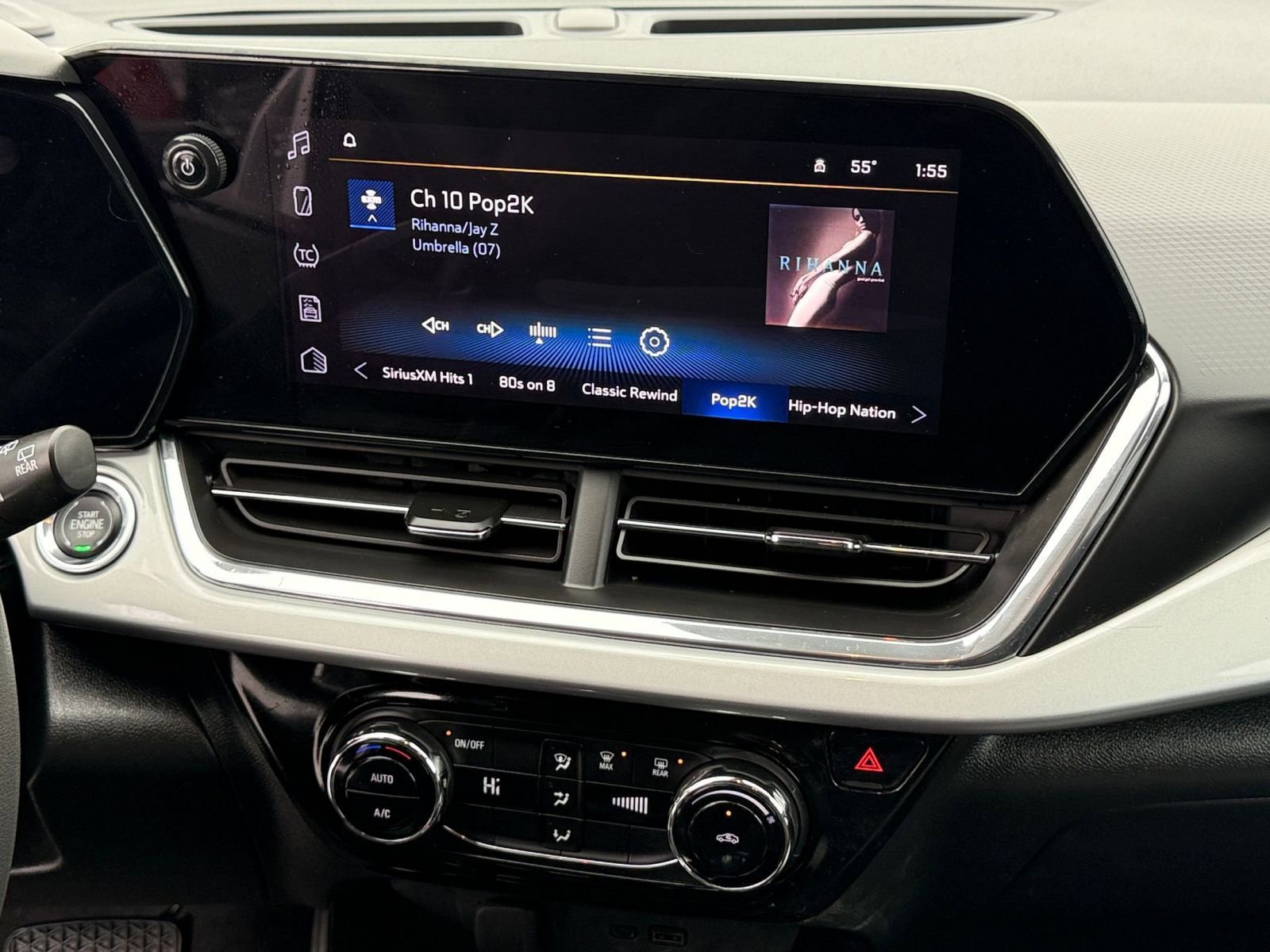 Used 2025 Chevrolet Trax LT image 18