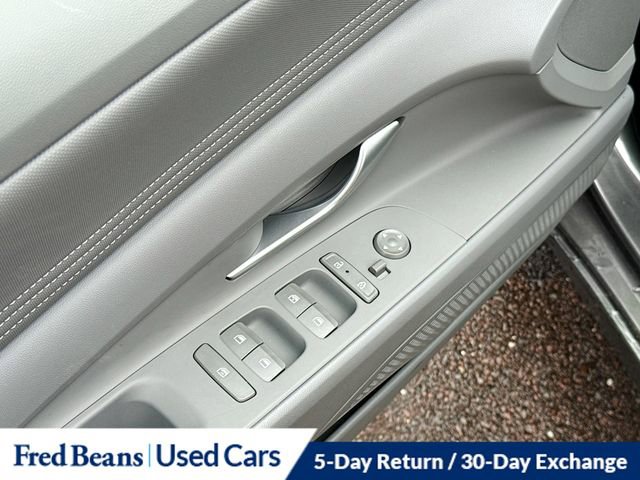 Used 2024 Hyundai Elantra SEL w/ Convenience Package image 19