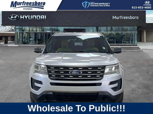Used 2016 Ford Explorer FWD image 2