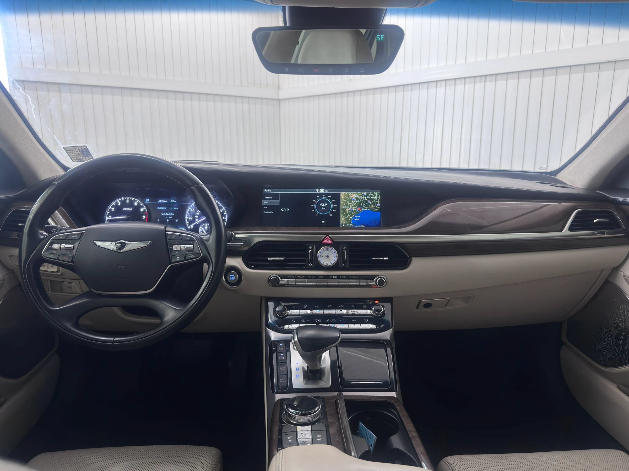 Used 2017 Genesis G90 3.3T Premium RWD image 17