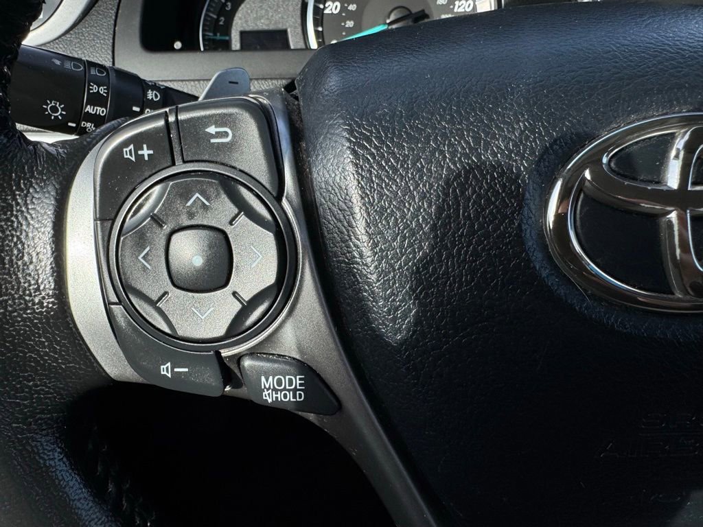 Used 2012 Toyota Camry SE w/ Leather Pkg image 13