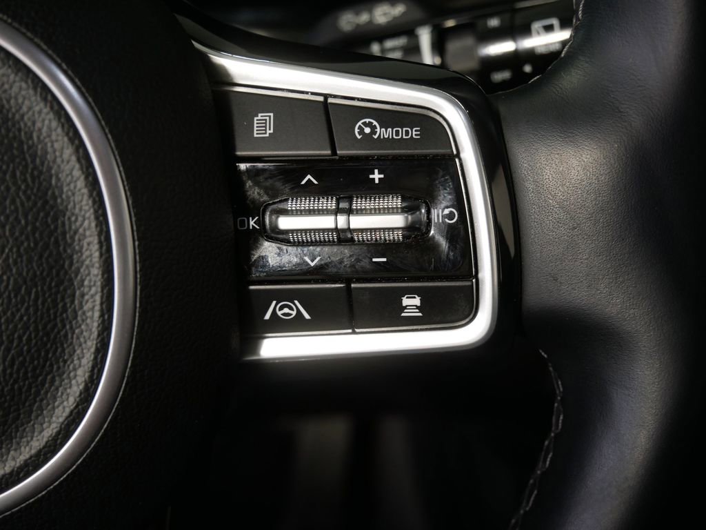 Used 2023 Kia Sorento SX image 21