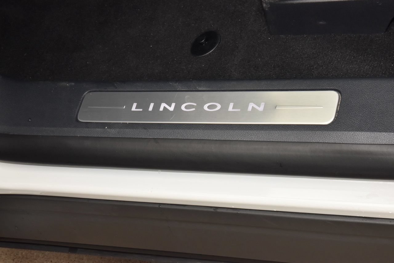Used 2025 Lincoln Aviator Black Label AWD/4WD image 37