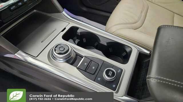 Certified 2024 Ford Explorer Platinum w/ Technology Package image 20