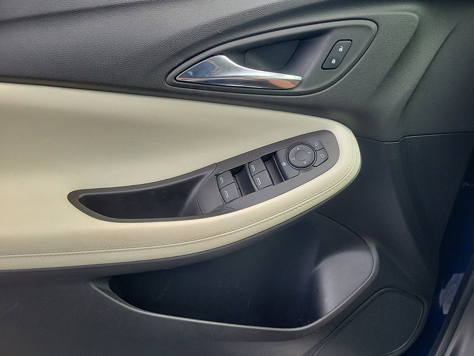 Used 2023 Buick Encore GX Preferred FWD image 17
