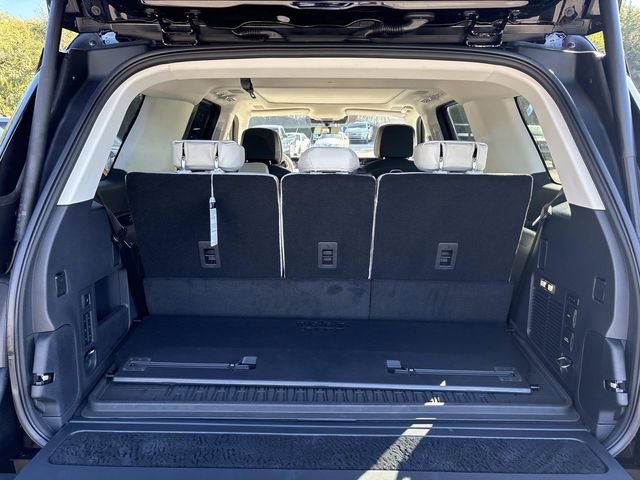 New 2025 Lincoln Navigator Reserve image 12