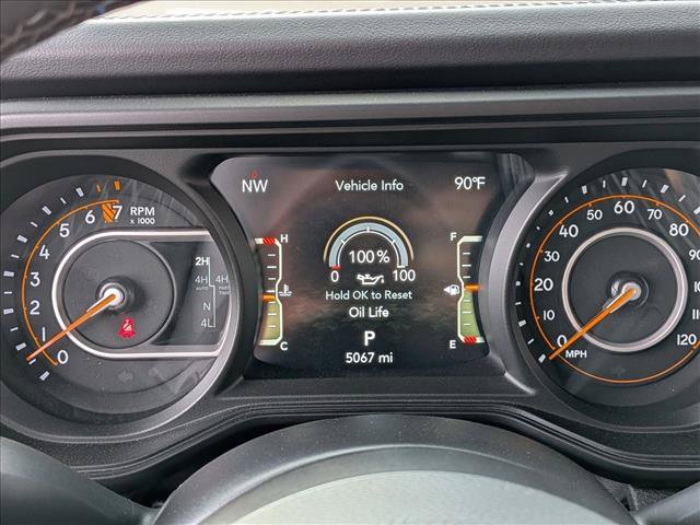 Used 2025 Jeep Gladiator Rubicon AWD/4WD image 15