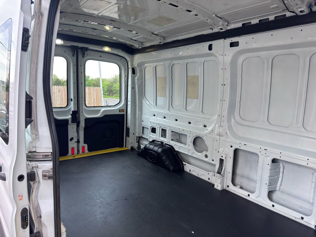 Used 2024 Ford Transit 250 148 Medium Roof w/ Load Area Protection Package RWD image 33