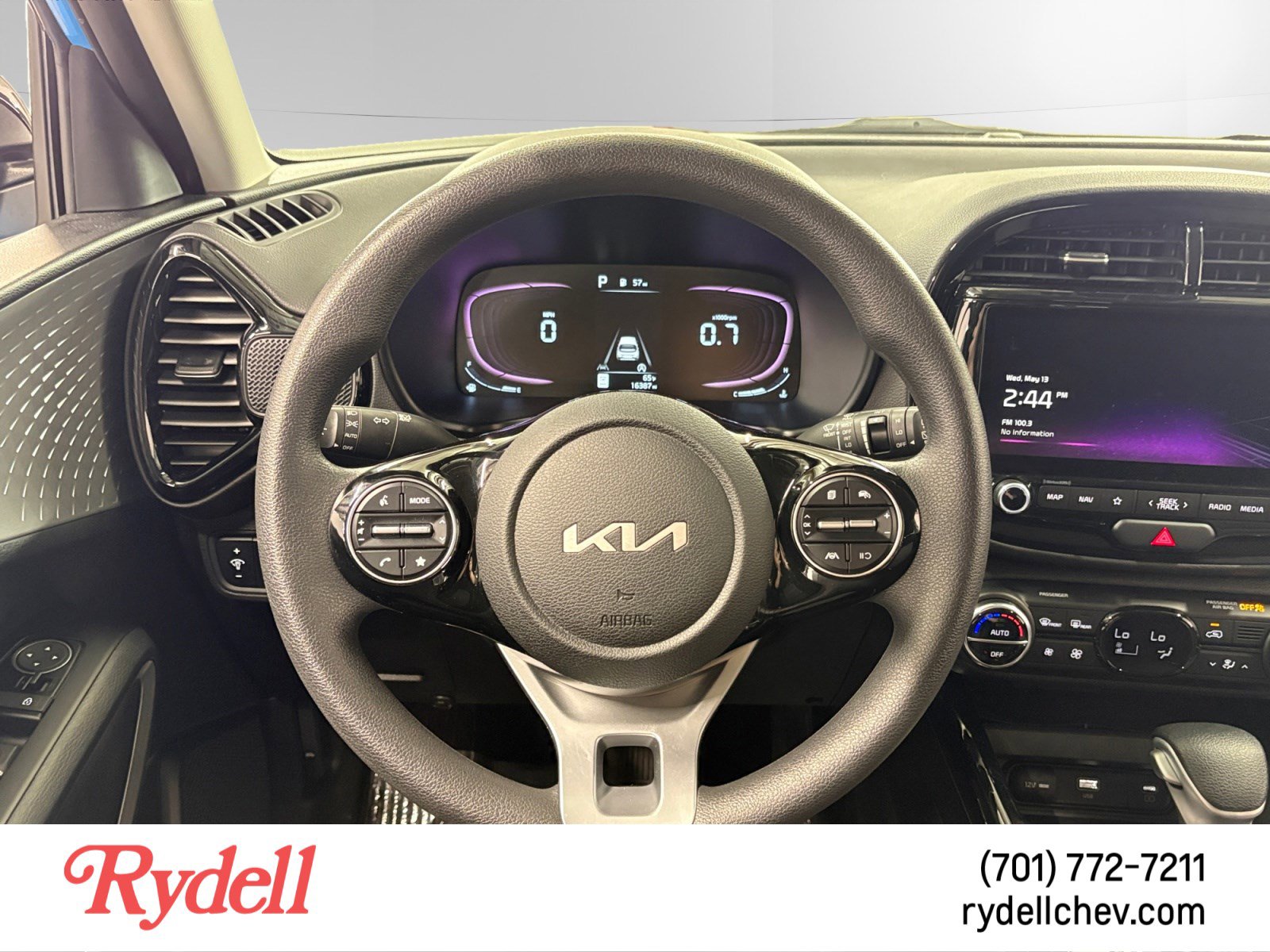Used 2023 Kia Soul S FWD image 13