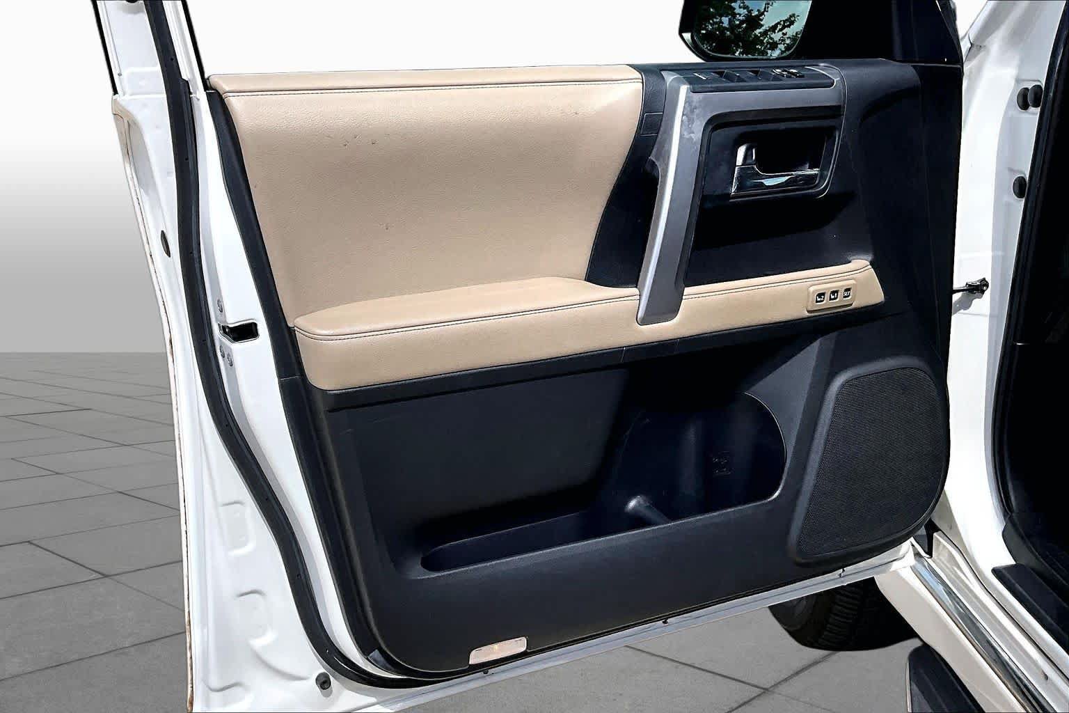 Used 2017 Toyota 4Runner Limited RWD image 22