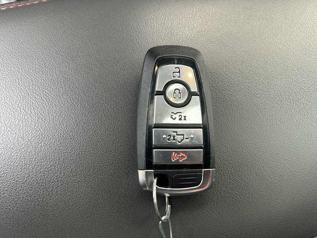 Used 2025 Ford Expedition Active image 33