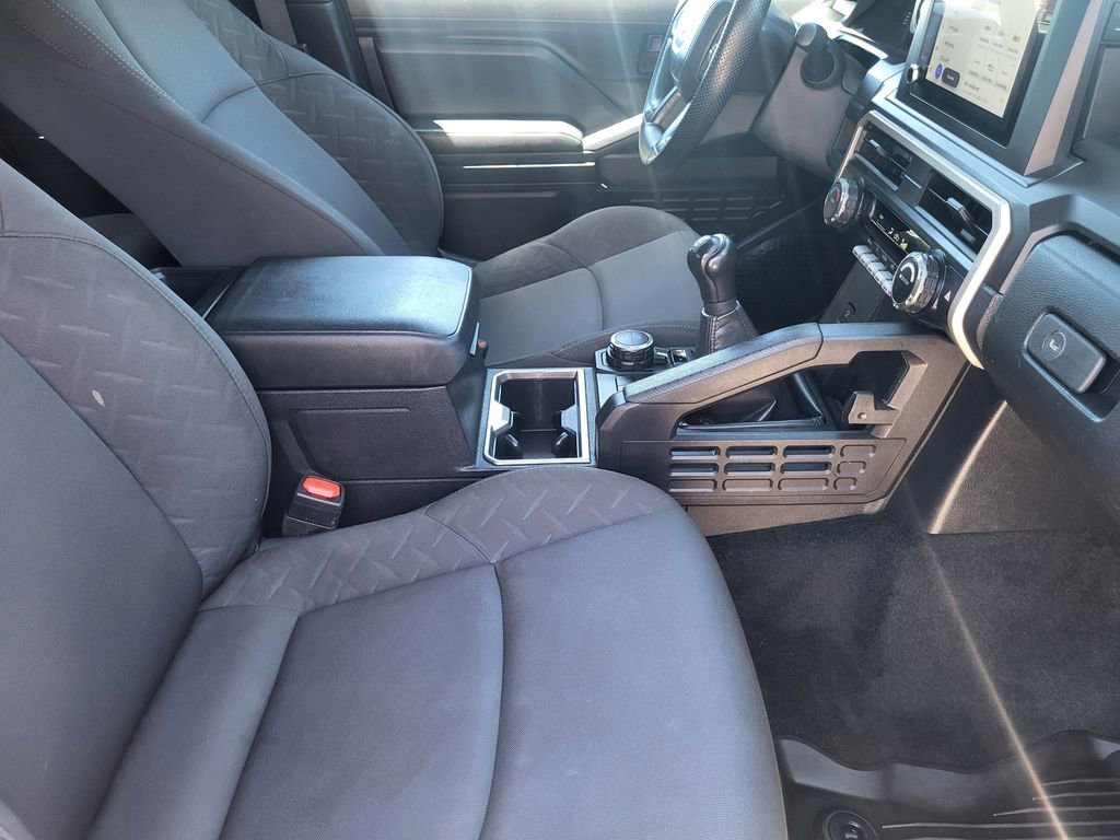 Used 2024 Toyota Tacoma SR AWD/4WD image 15