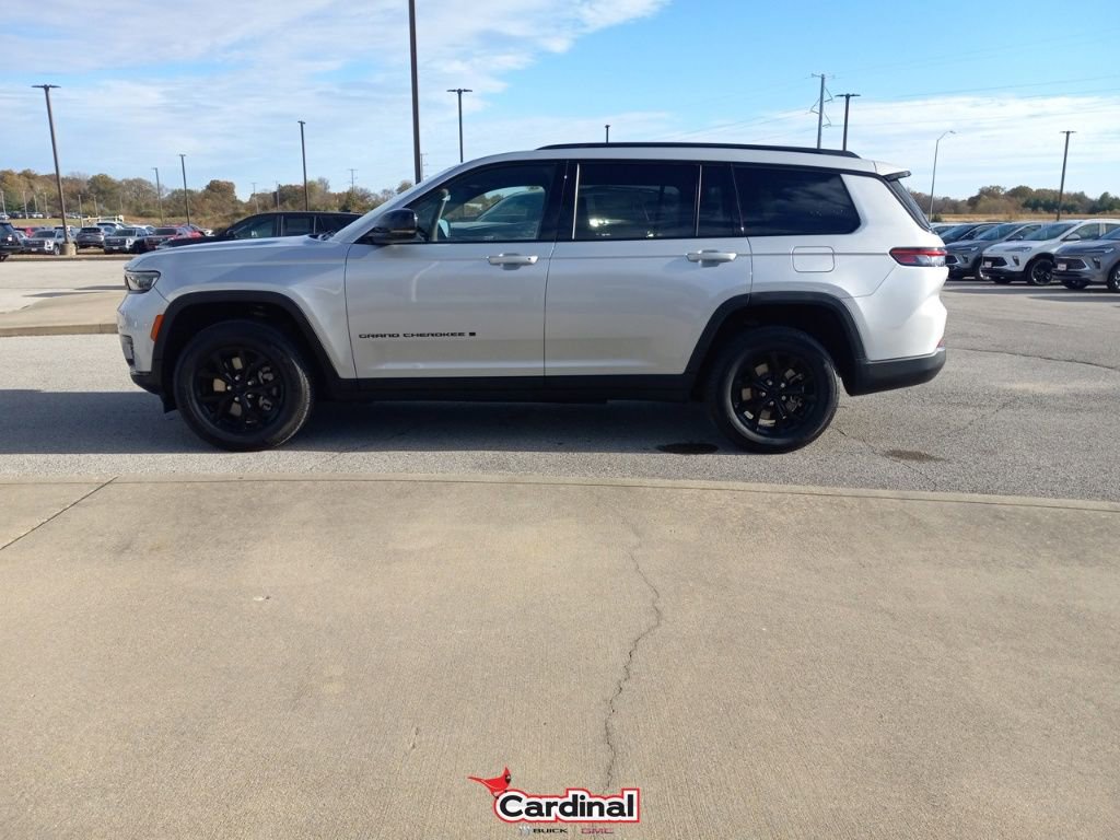 Used 2024 Jeep Grand Cherokee L Laredo image 15