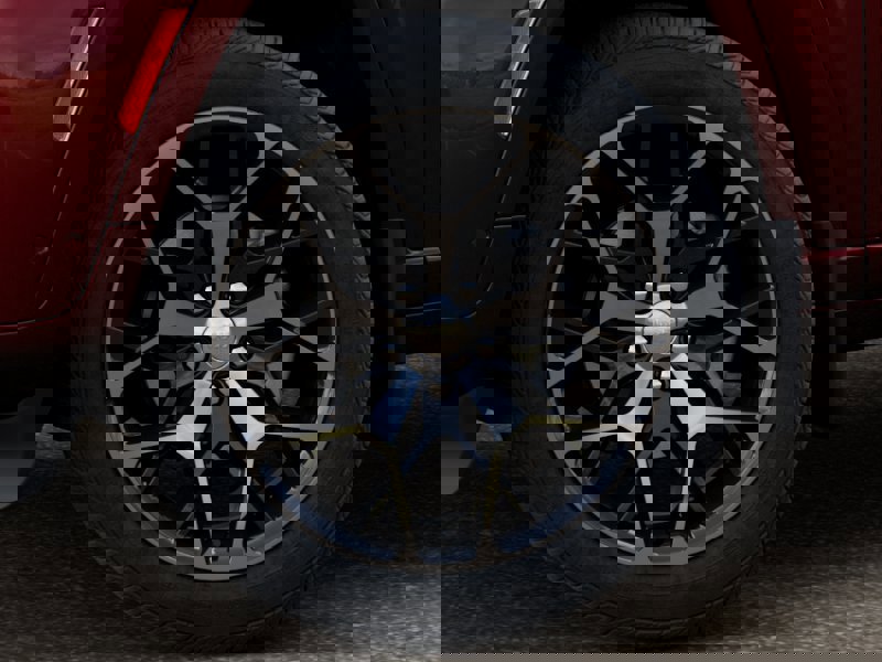 New 2026 Jeep Grand Cherokee Summit image 4