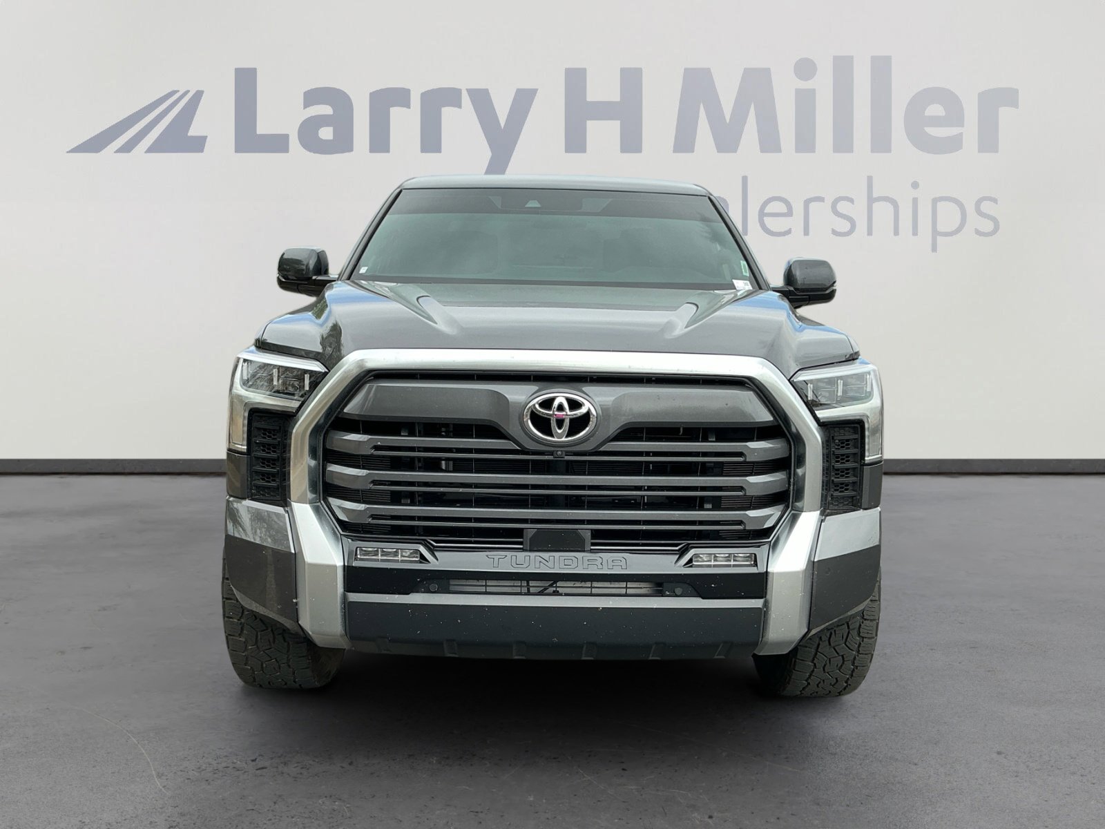 Certified 2025 Toyota Tundra Limited AWD/4WD image 8