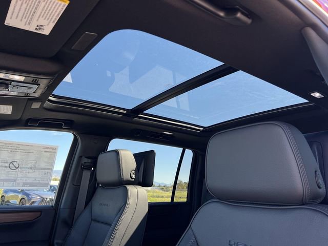 New 2026 GMC Yukon XL Denali w/ Denali Reserve Package image 25