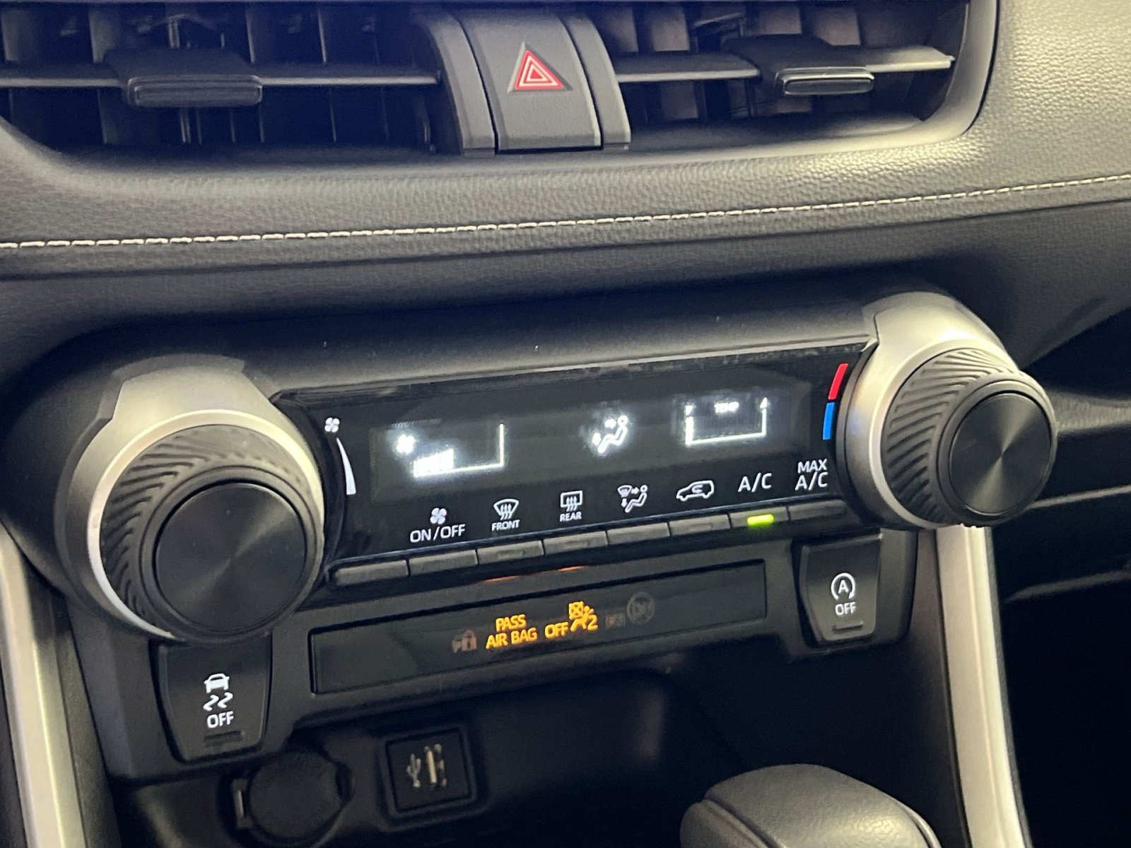 Used 2025 Toyota RAV4 LE AWD/4WD image 21