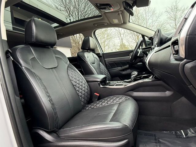 Used 2023 Kia Sorento SX image 15