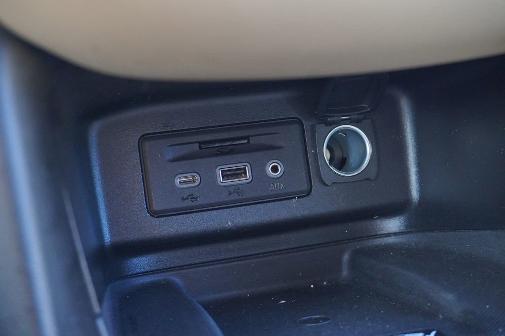 Used 2022 Chevrolet Equinox Premier image 18