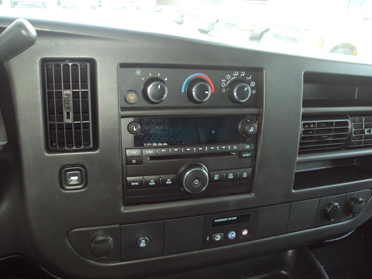 Used 2013 Chevrolet Express 1500 AWD image 20