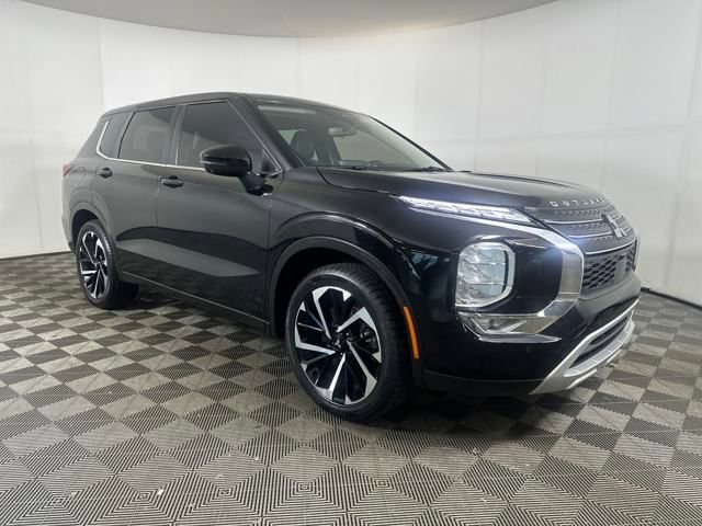 Used 2022 Mitsubishi Outlander SE video 2