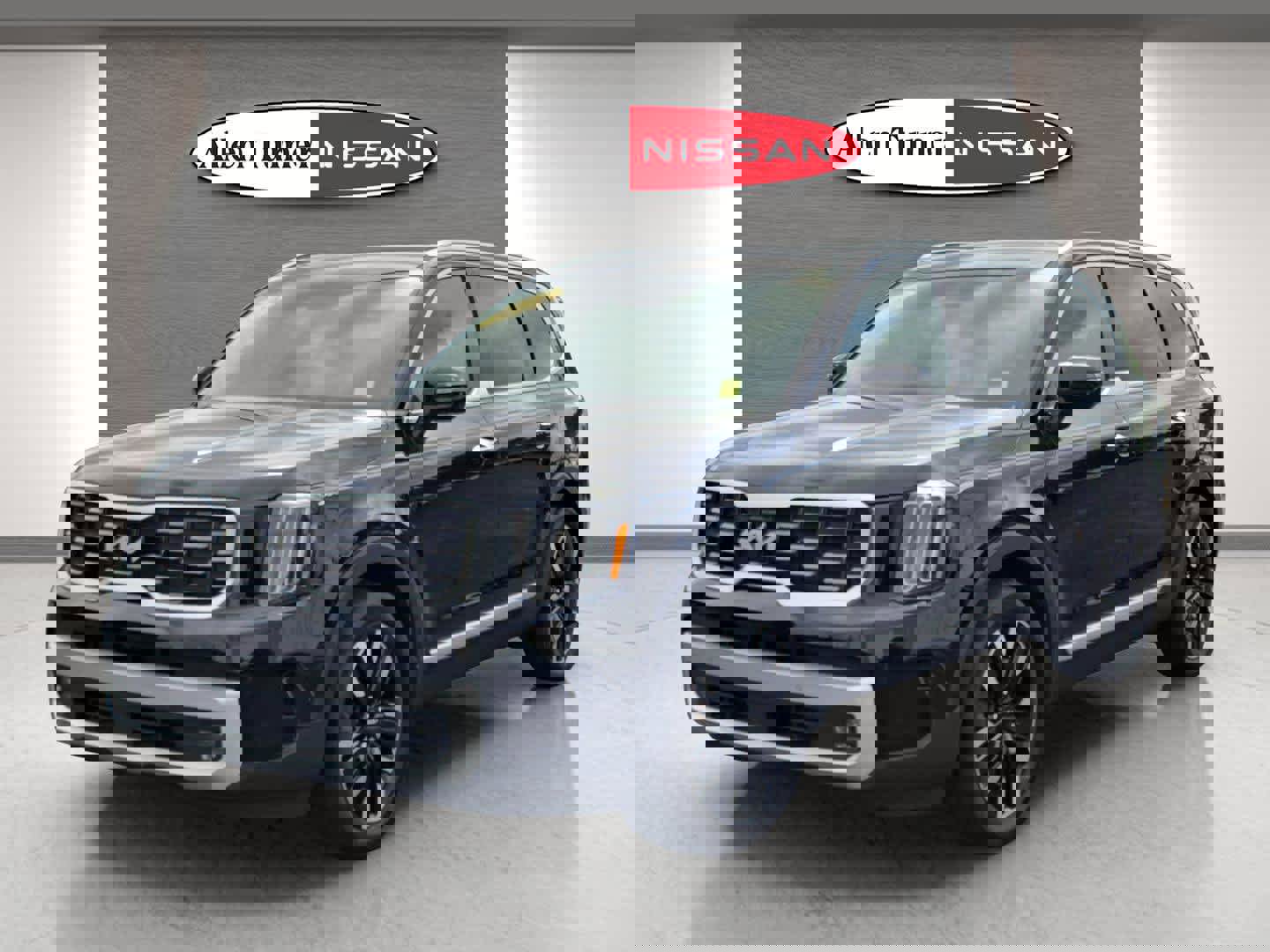 Used 2024 Kia Telluride SX w/ Towing Package image 5