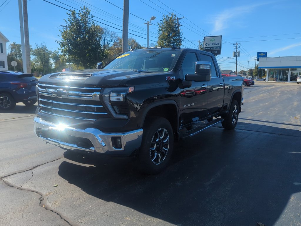 Certified 2024 Chevrolet Silverado 3500 LTZ w/ LTZ Plus Package AWD/4WD image 4