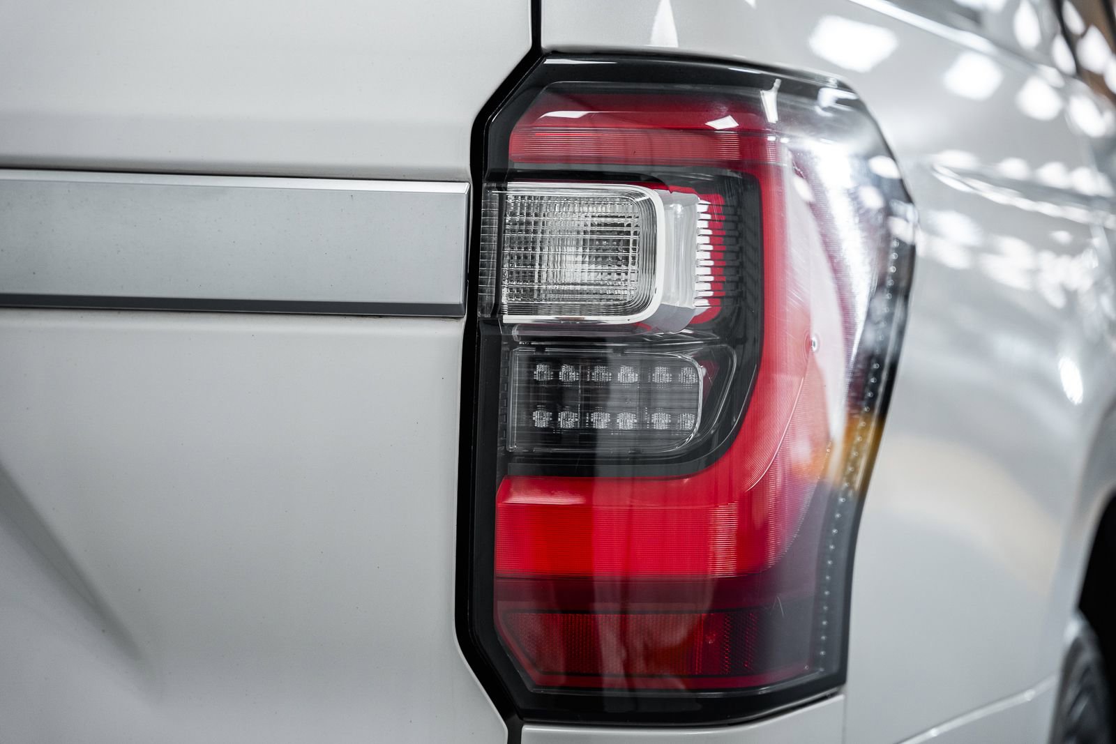 Used 2019 Ford Expedition Platinum image 9