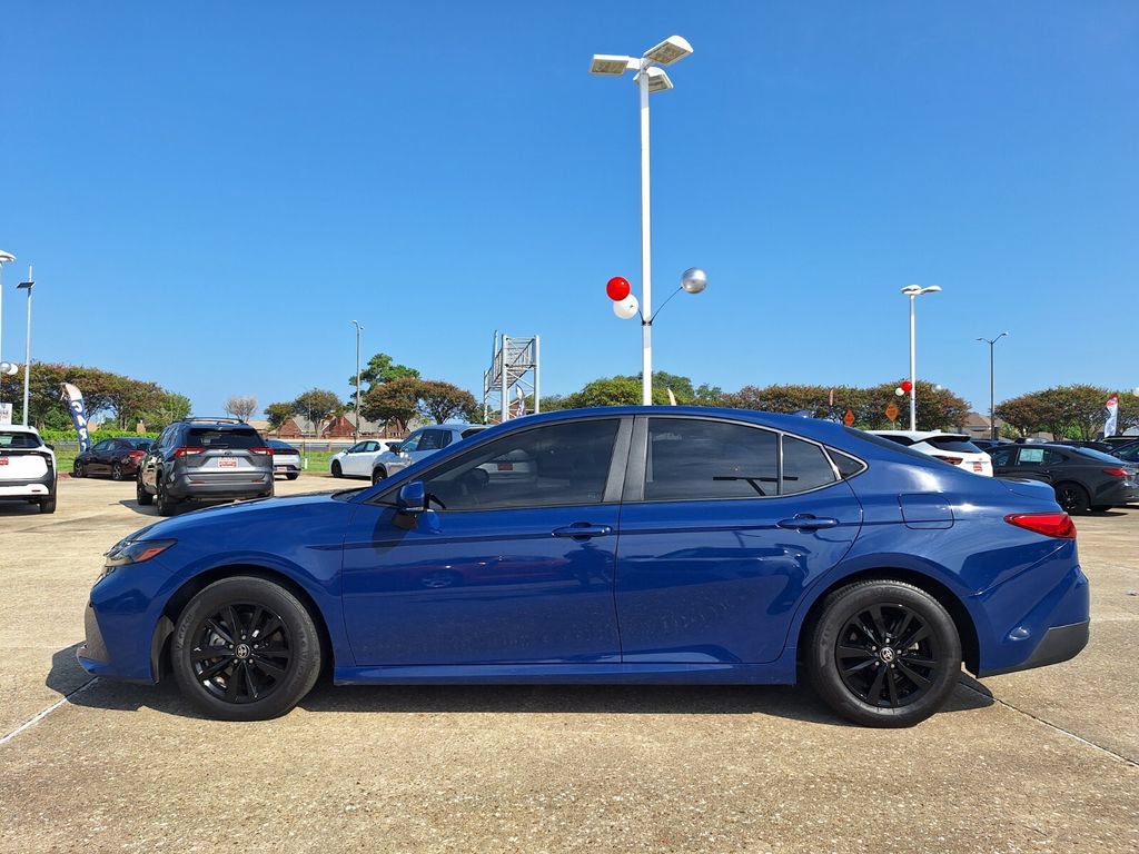 Used 2025 Toyota Camry LE w/ Convenience Package FWD image 8
