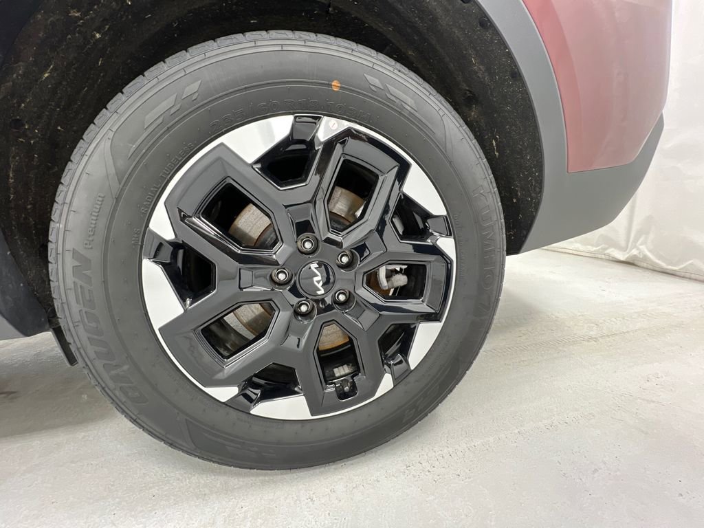 Used 2025 Kia Sorento S image 39