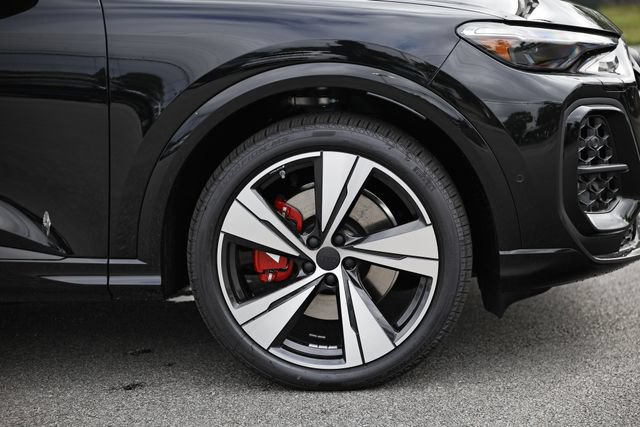 New 2026 Audi SQ5 Premium Plus AWD/4WD image 5