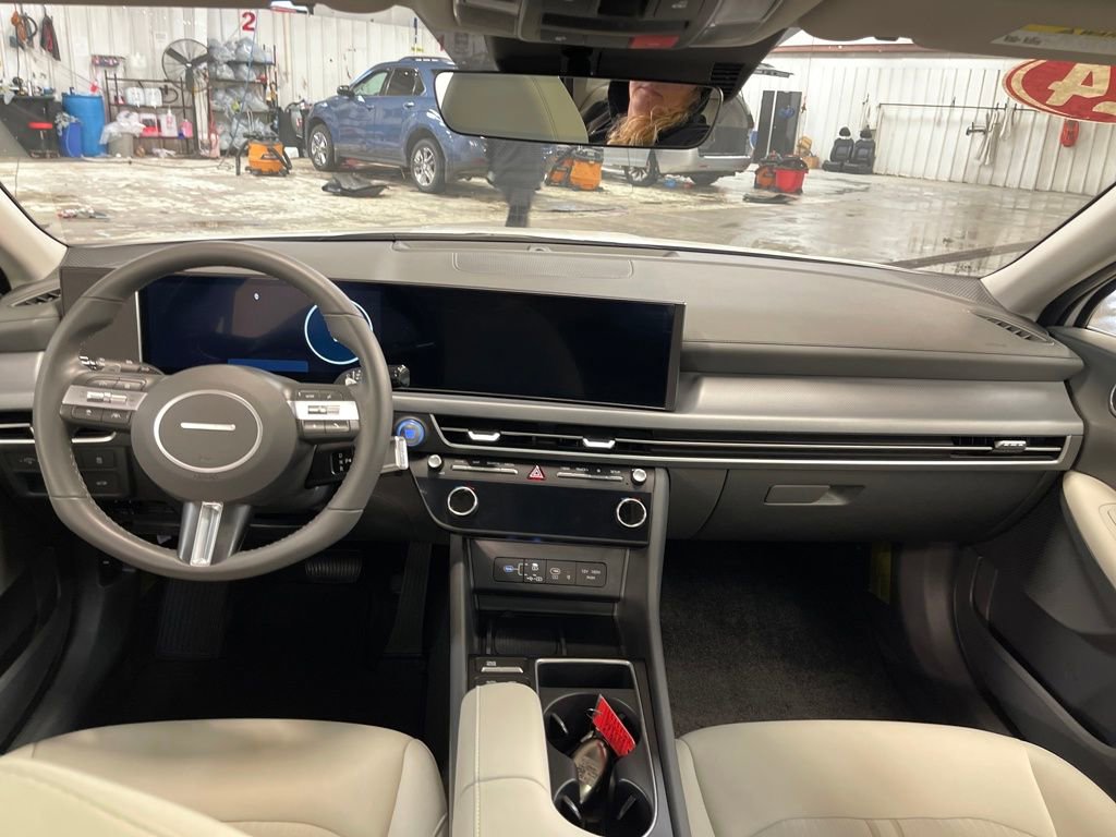 Certified 2024 Hyundai Sonata SEL w/ Convenience Package image 12