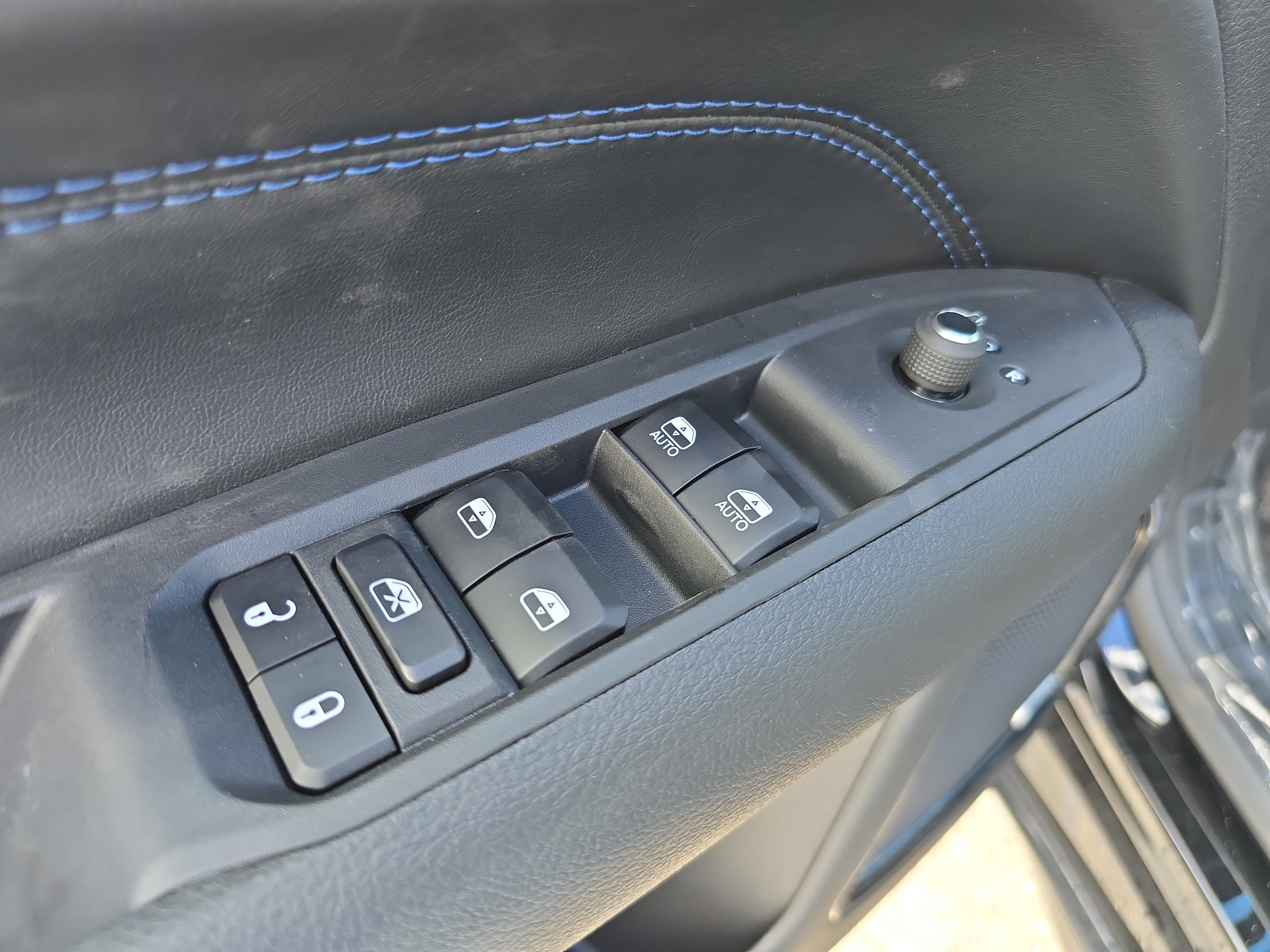 New 2025 Jeep Compass Limited w/ High Altitude Package image 17