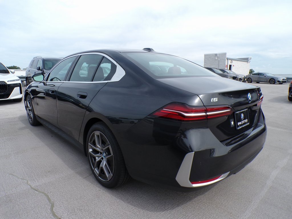 Certified 2025 BMW i5 xDrive40 w/ M Sport Package image 5